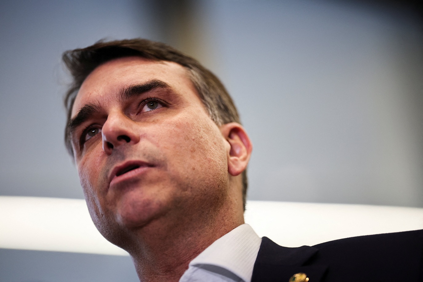 Flávio Bolsonaro nega irregularidades com Vorcaro e reafirma união da direita para 2026