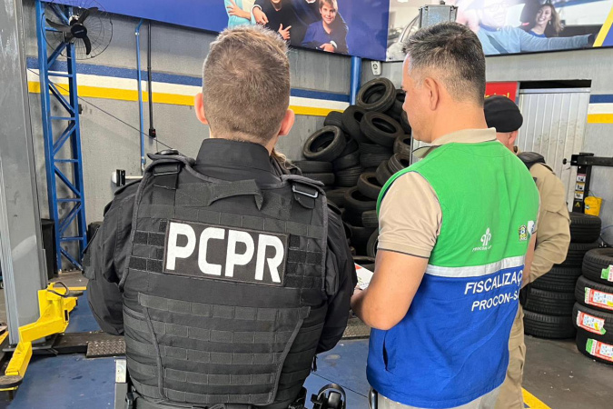 PCPR e Procon interditam empresas de pneus em Curitiba e São José dos Pinhais