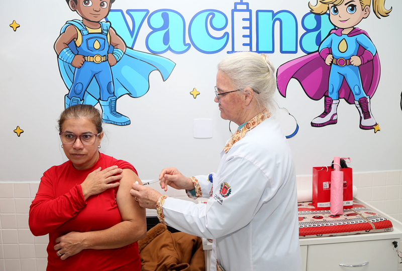 Curitiba libera vacina contra gripe para toda população e registra alta procura