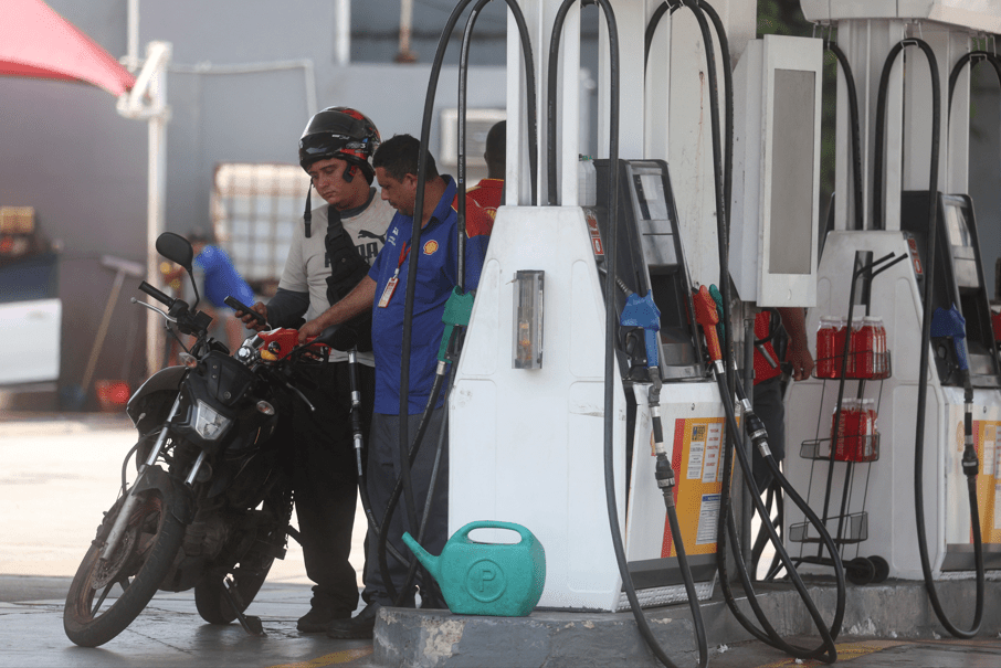 Governo corta subsídio de R$0,35 no diesel e mira mais cortes