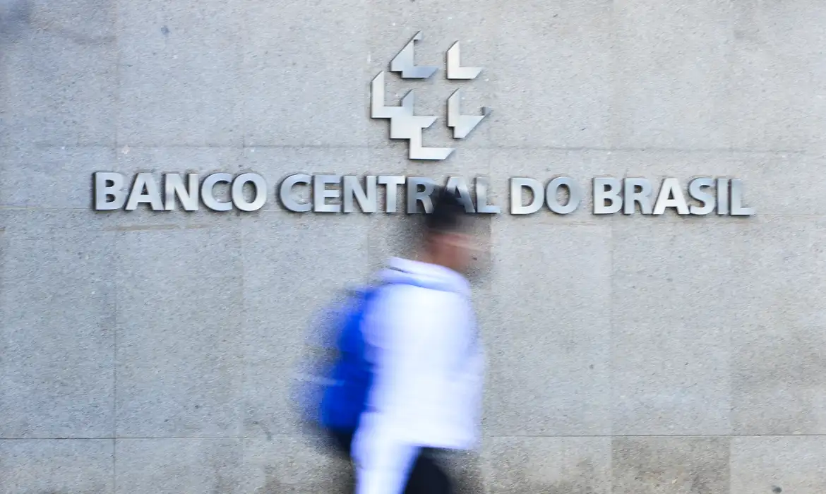 Mercado trava inflação em 5,33% para 2026 e mantém Selic alta
