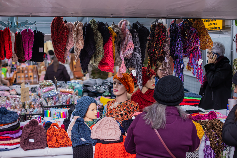 Feira da Osório estica temporada e muda endereço durante reforma da praça