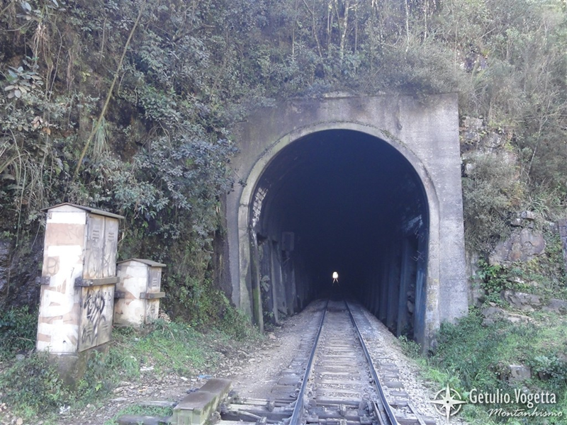 Piraquara destaca turismo rural com Túnel do Roça Nova, marco da ferrovia histórica