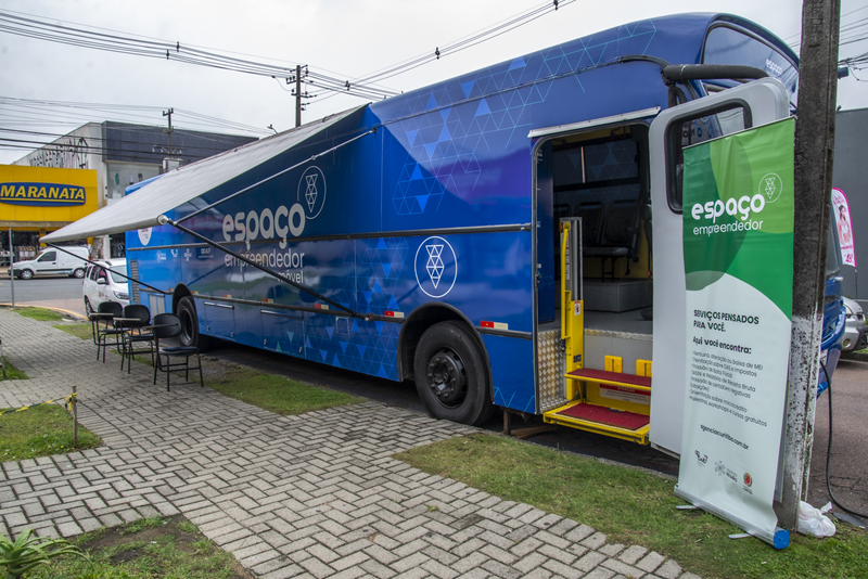 Espaço Empreendedor Móvel fortalece atendimento direto em Curitiba
