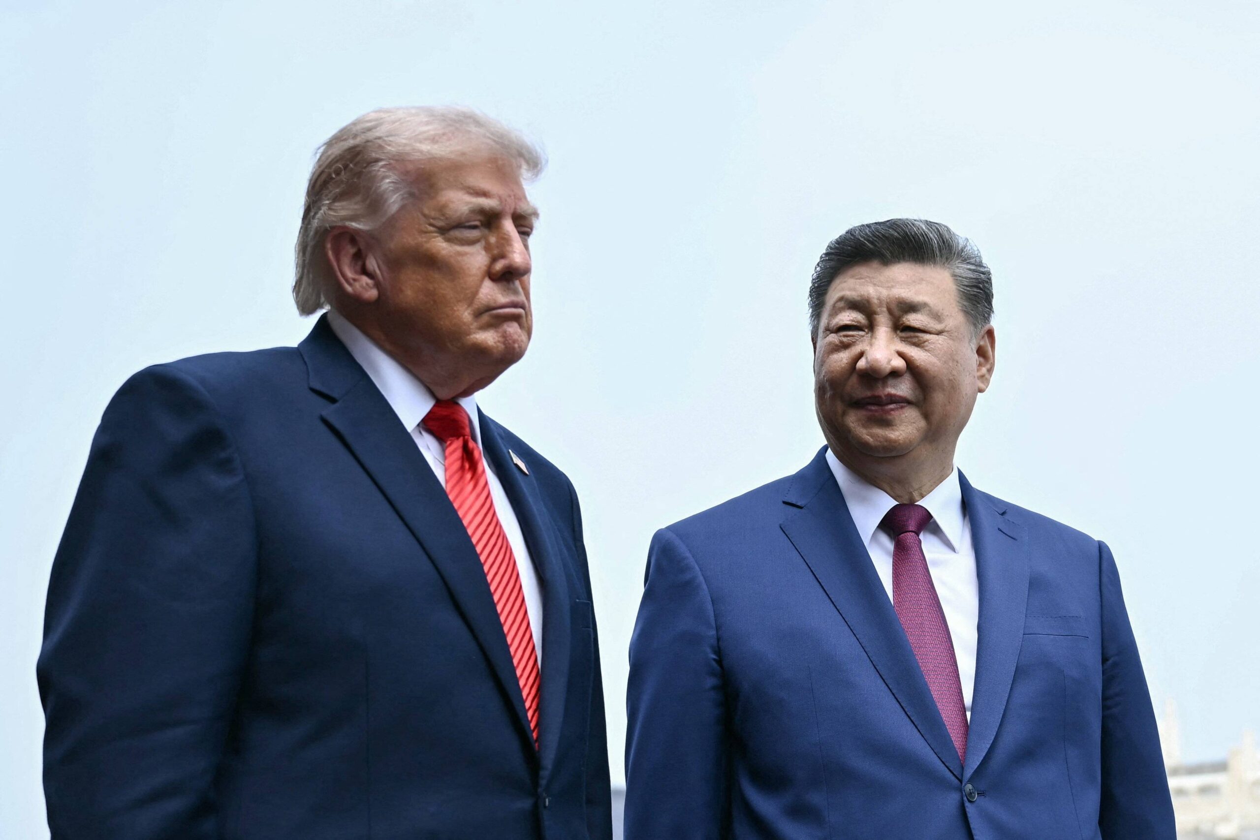Trump acusa China de interferência e ameaça trégua comercial
