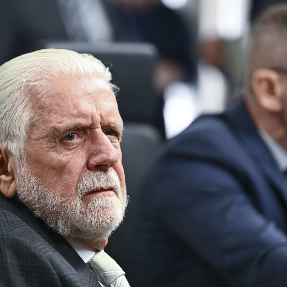 Jaques Wagner se escuda na inocência e no apoio de Lula em meio à investigação da PF