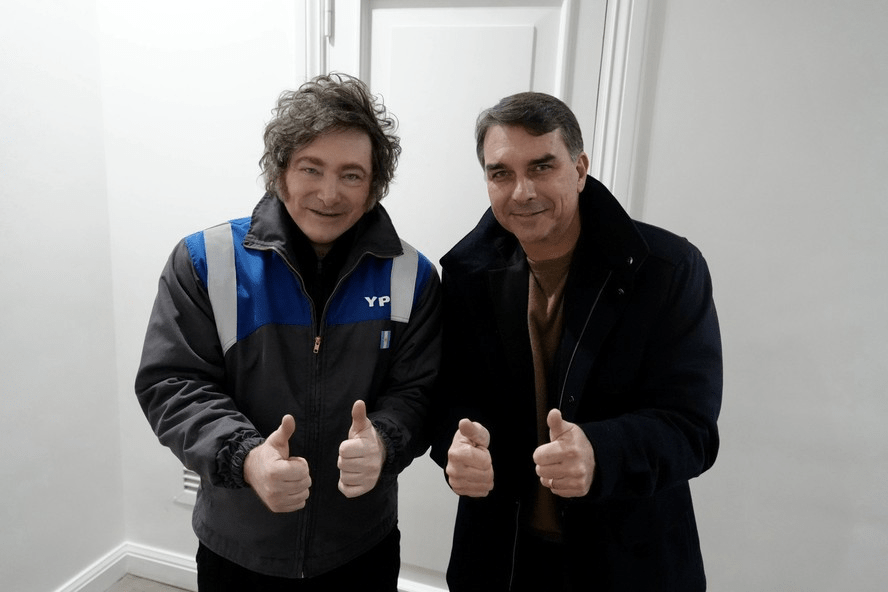 Milei confirma ida ao Brasil para apoiar Flávio Bolsonaro e reforçar onda conservadora