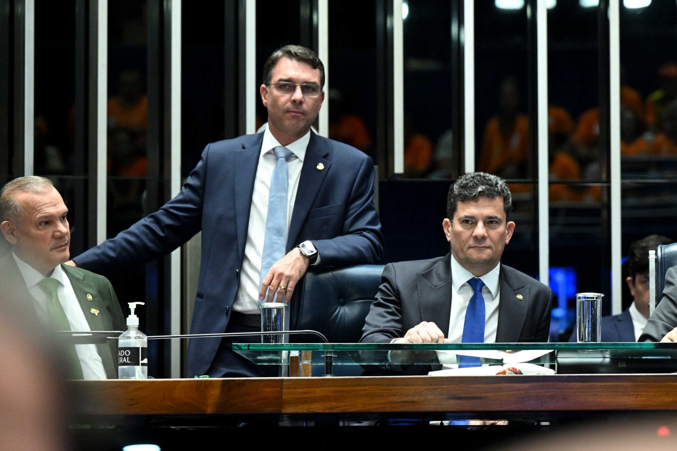 Flávio descarta impor apoio a Moro no Paraná