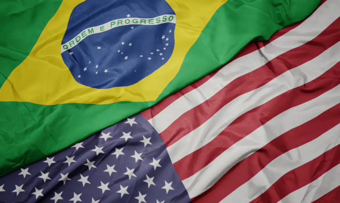 Tarifa de 37,5% dos EUA atinge quase 4 mil produtos brasileiros e pressiona indústria