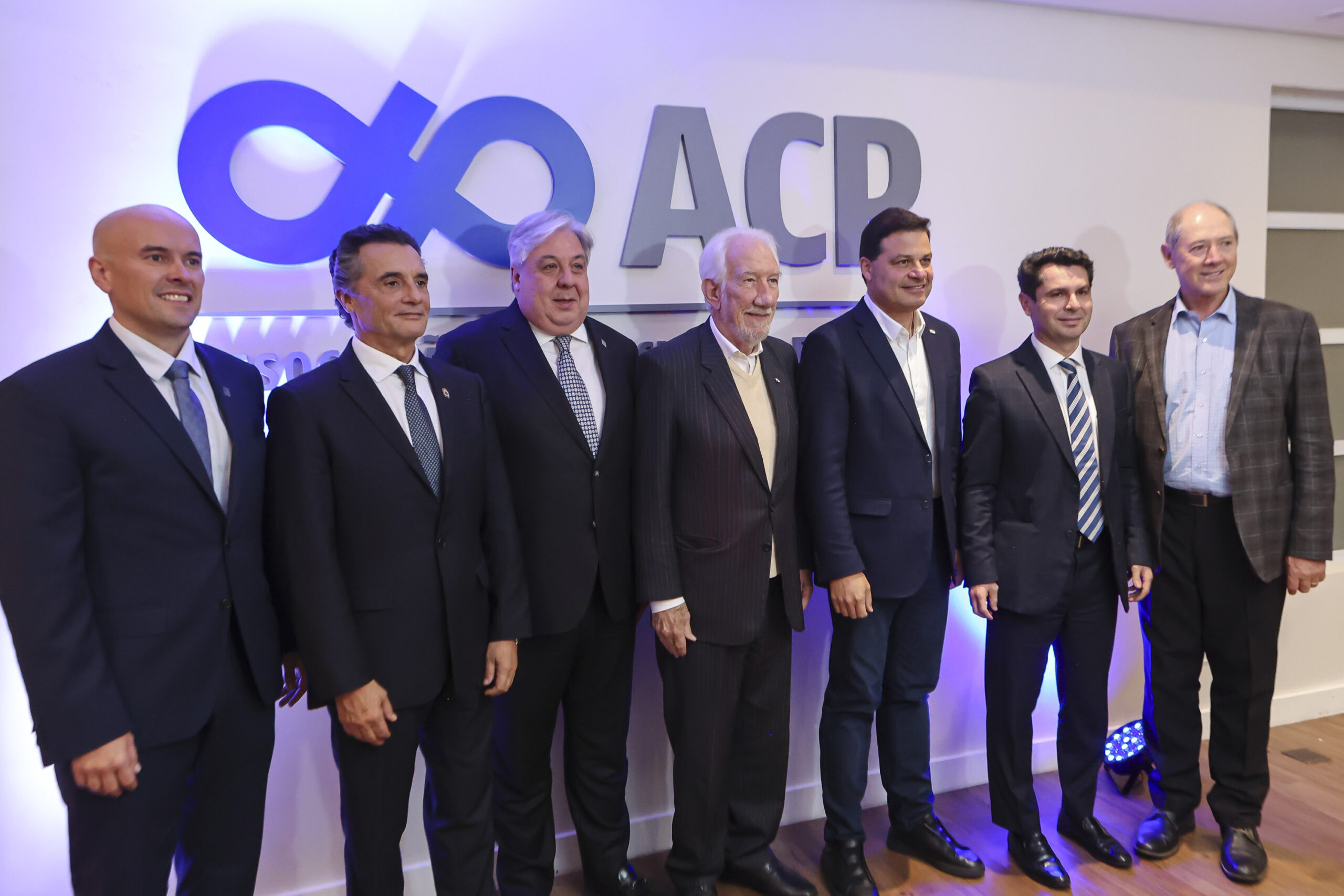 Piana exalta 136 anos da Associação Comercial do Paraná e 130 da educação adventista