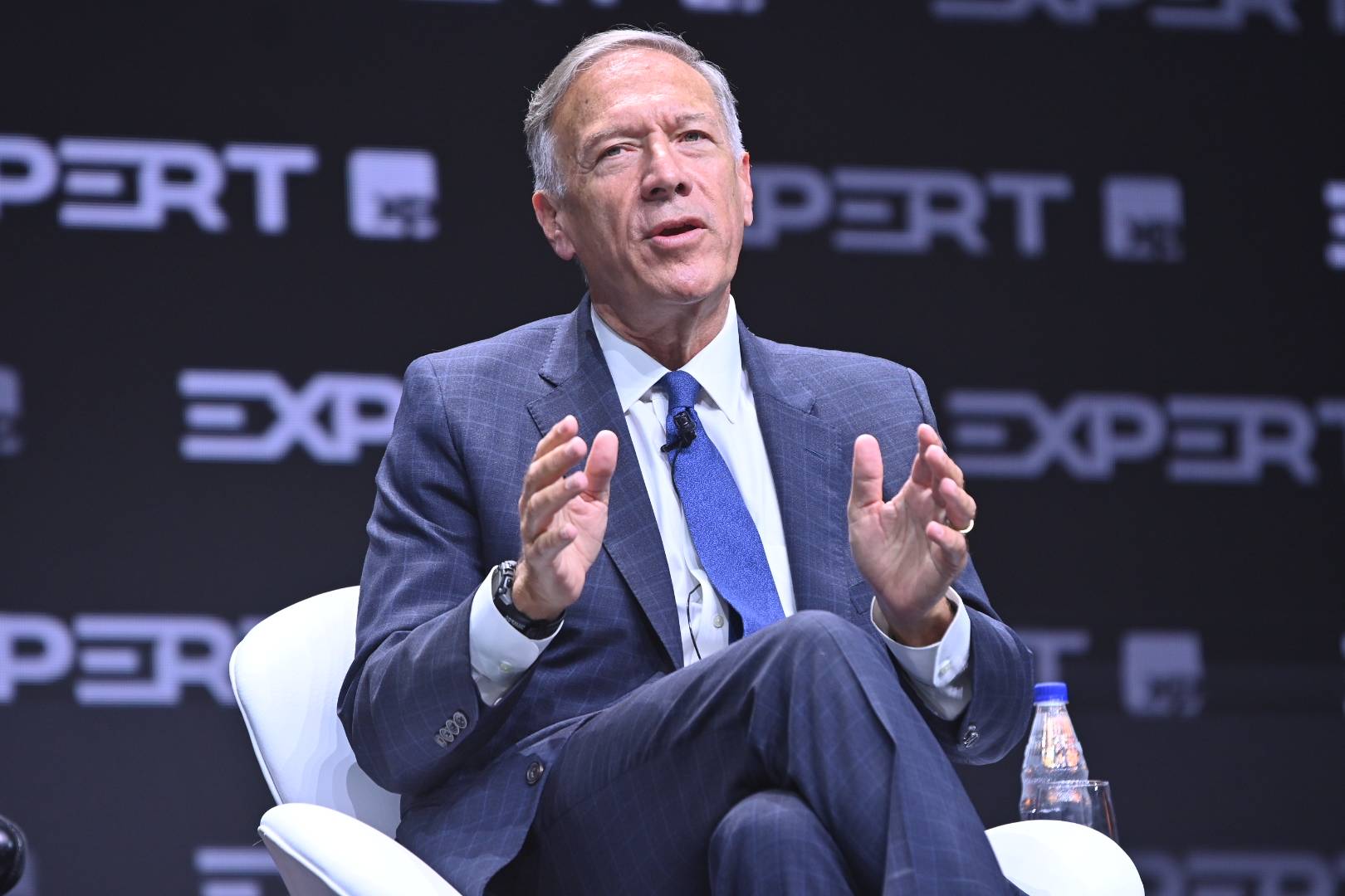 Ex-secretário de Trump admite que tarifa contra Brasil é puro interesse comercial