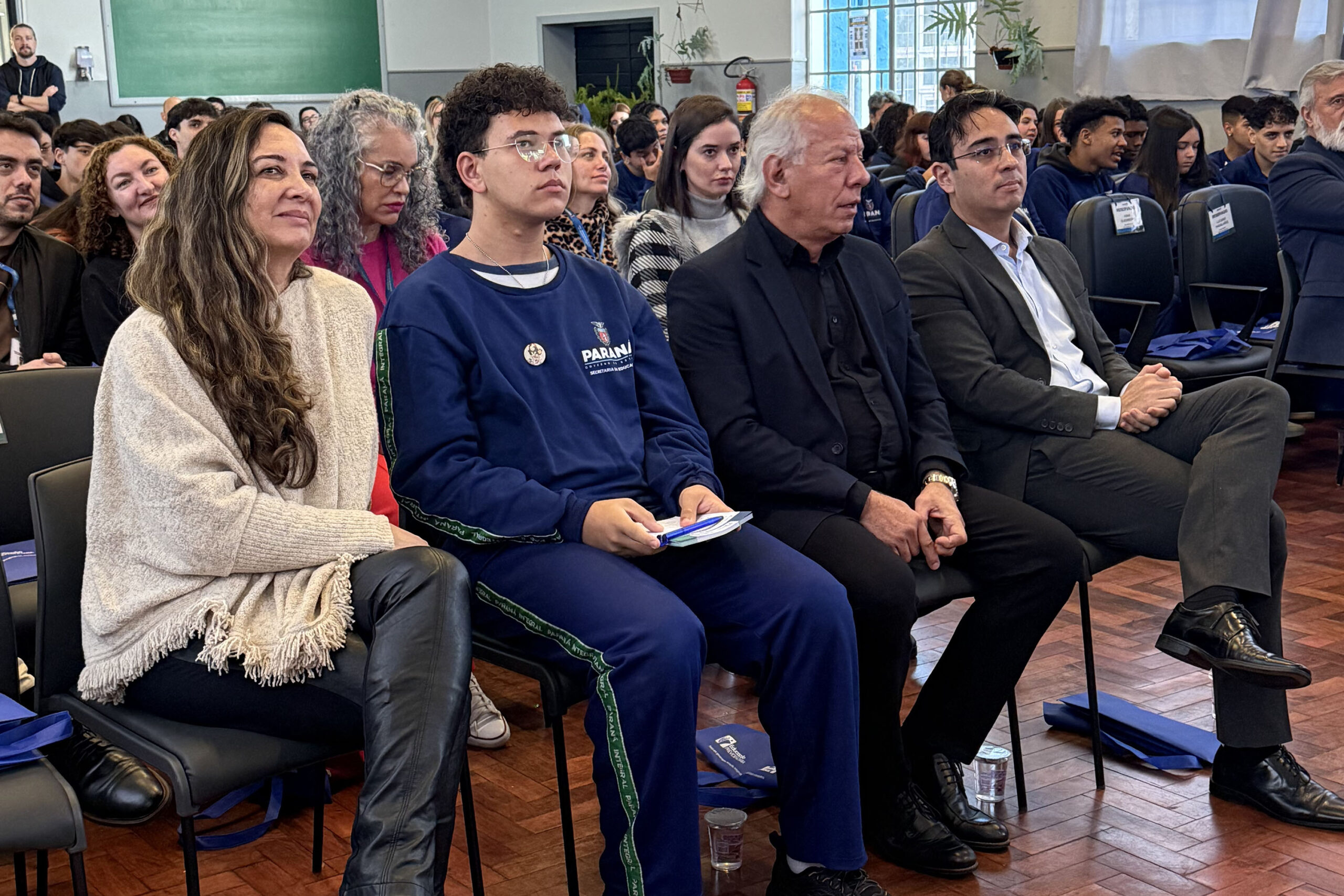 Paraná impõe educação previdenciária para jovens do ensino médio