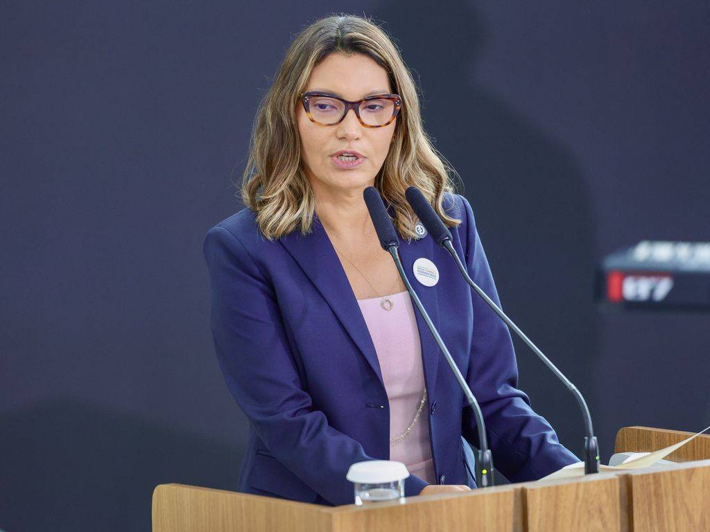 Janja Exige Metade das Cadeiras Legislativas para Mulheres e Cria Tensão Política