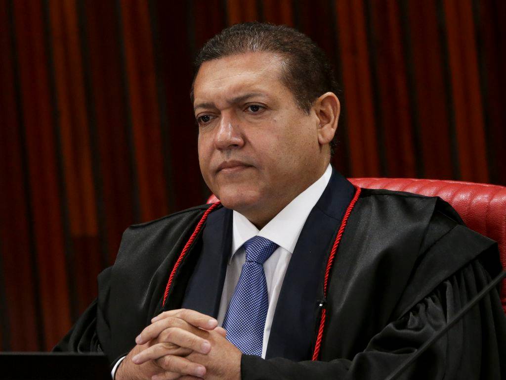 Kássio Nunes pressiona big techs contra deep nudes e fake news eleitorais