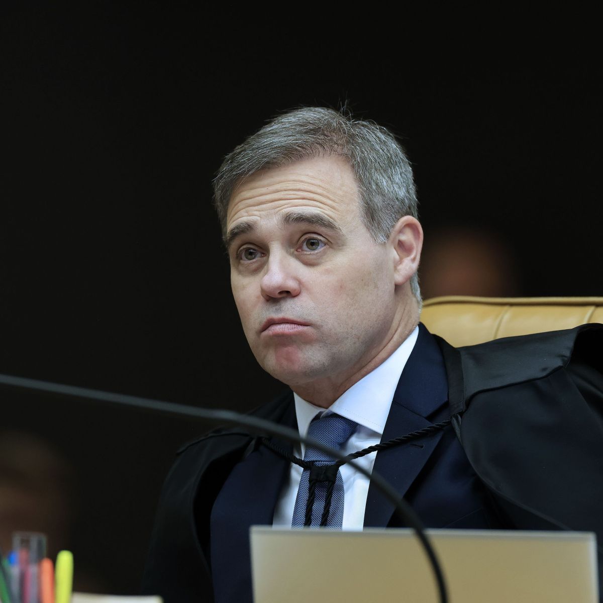 Mendonça abre caminho para PF ampliar investigação internacional do Master