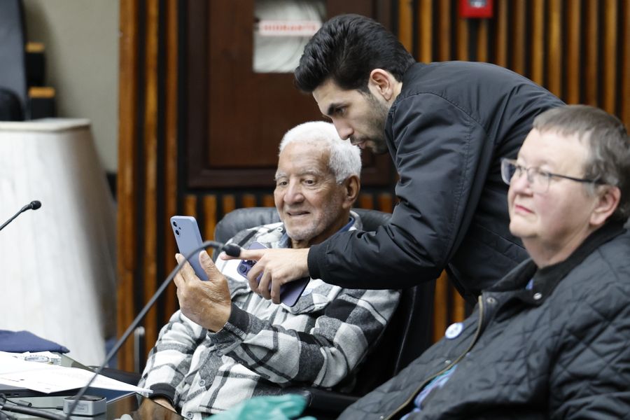 Escola do Legislativo encerra curso para ampliar autonomia digital da terceira idade