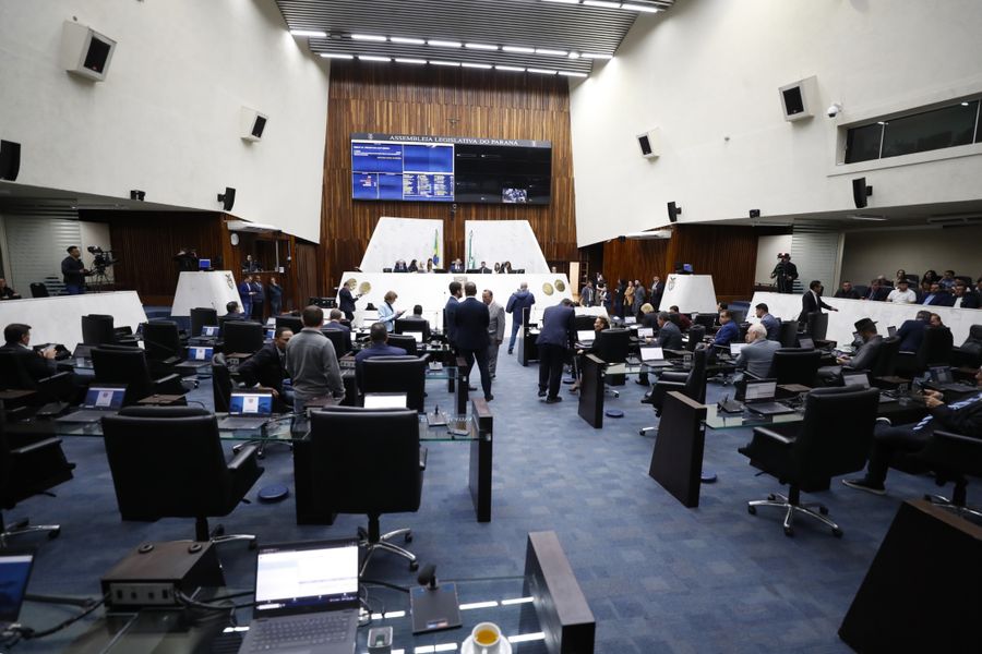 Assembleia do Paraná impõe capacitação contra engasgos para salvar vidas