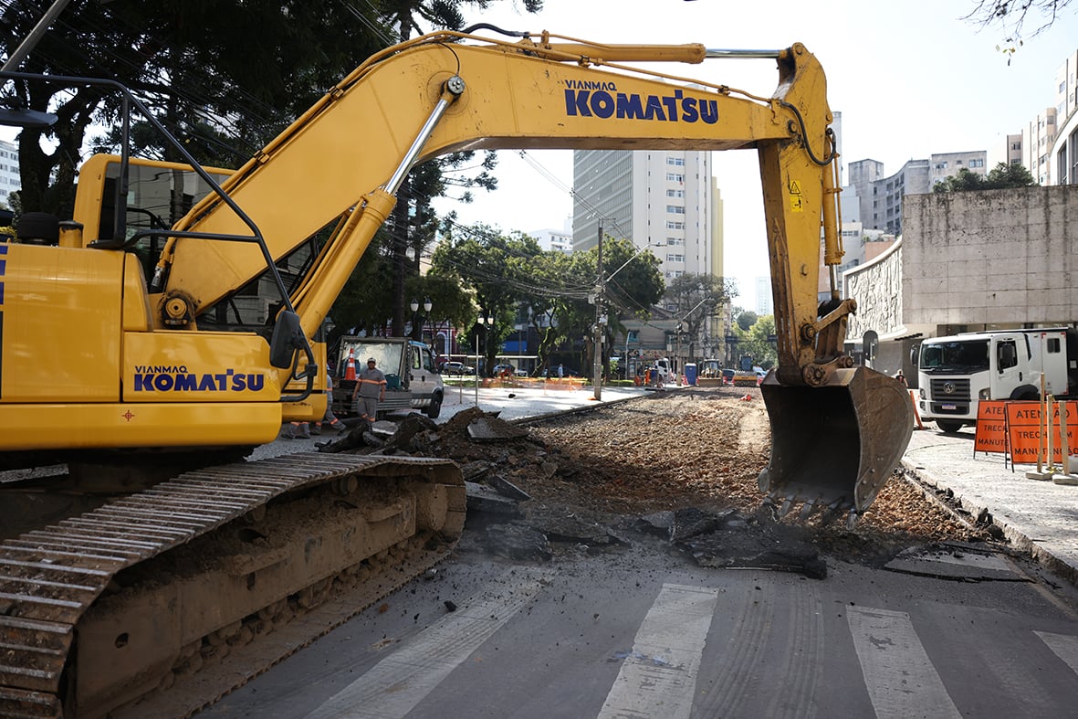 Curitiba reforça calçadões e prioriza pedestres em áreas centrais