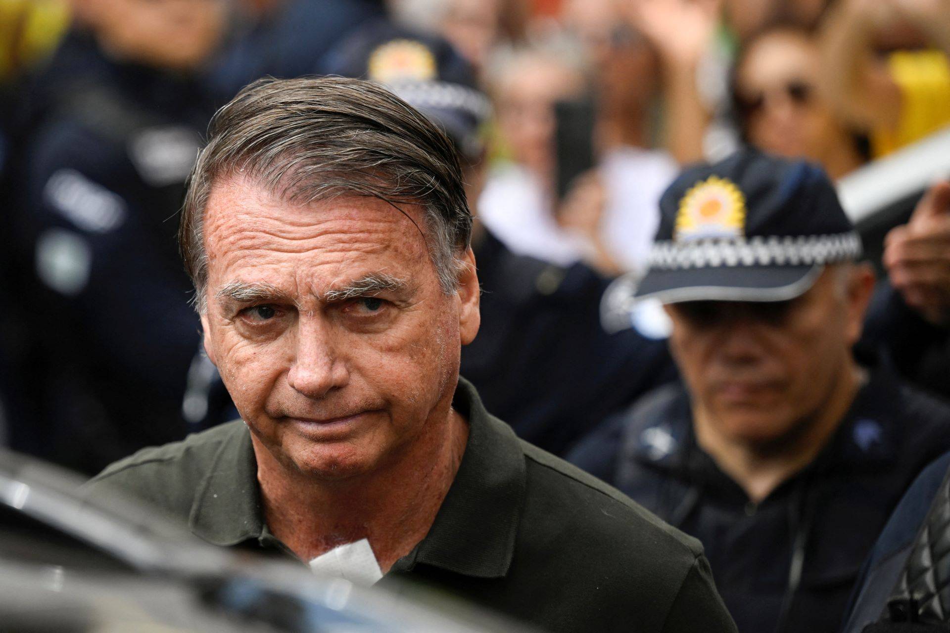 Moraes impõe sigilo férreo para Bolsonaro ir ao dentista e mantém controle
