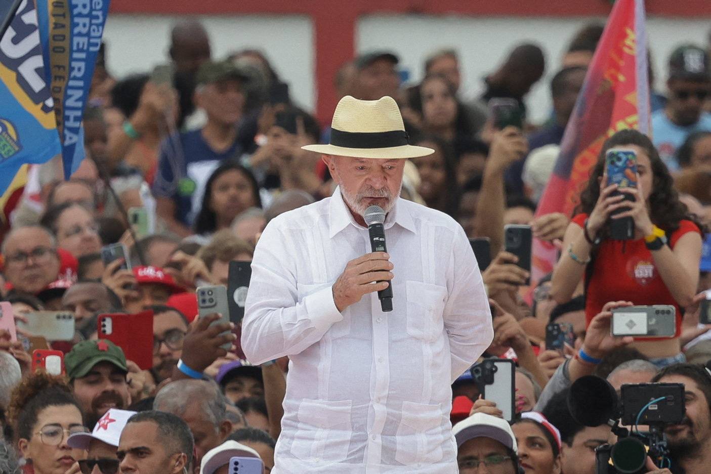 Lula Promete Revitalizar Indústria de Defesa, Mas Evita Guerra