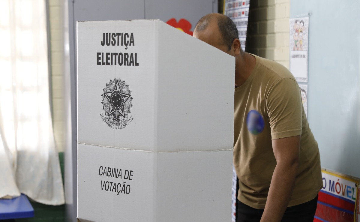 PT no Paraná enfrenta crise: 22 candidatos sem um centavo do fundo eleitoral