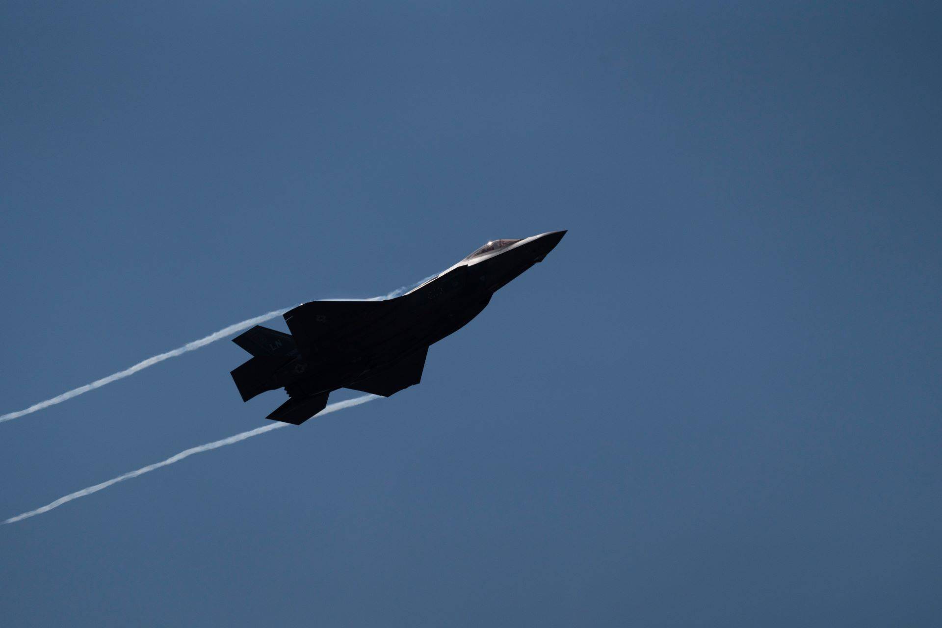 EUA Forçam Polônia a Aprender Táticas de Guerra com Drones da Ucrânia