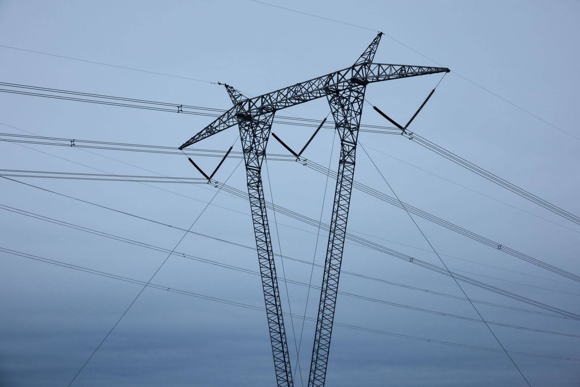 IA Devasta Data Centers com Picos de Energia e Ameaça Estabilidade