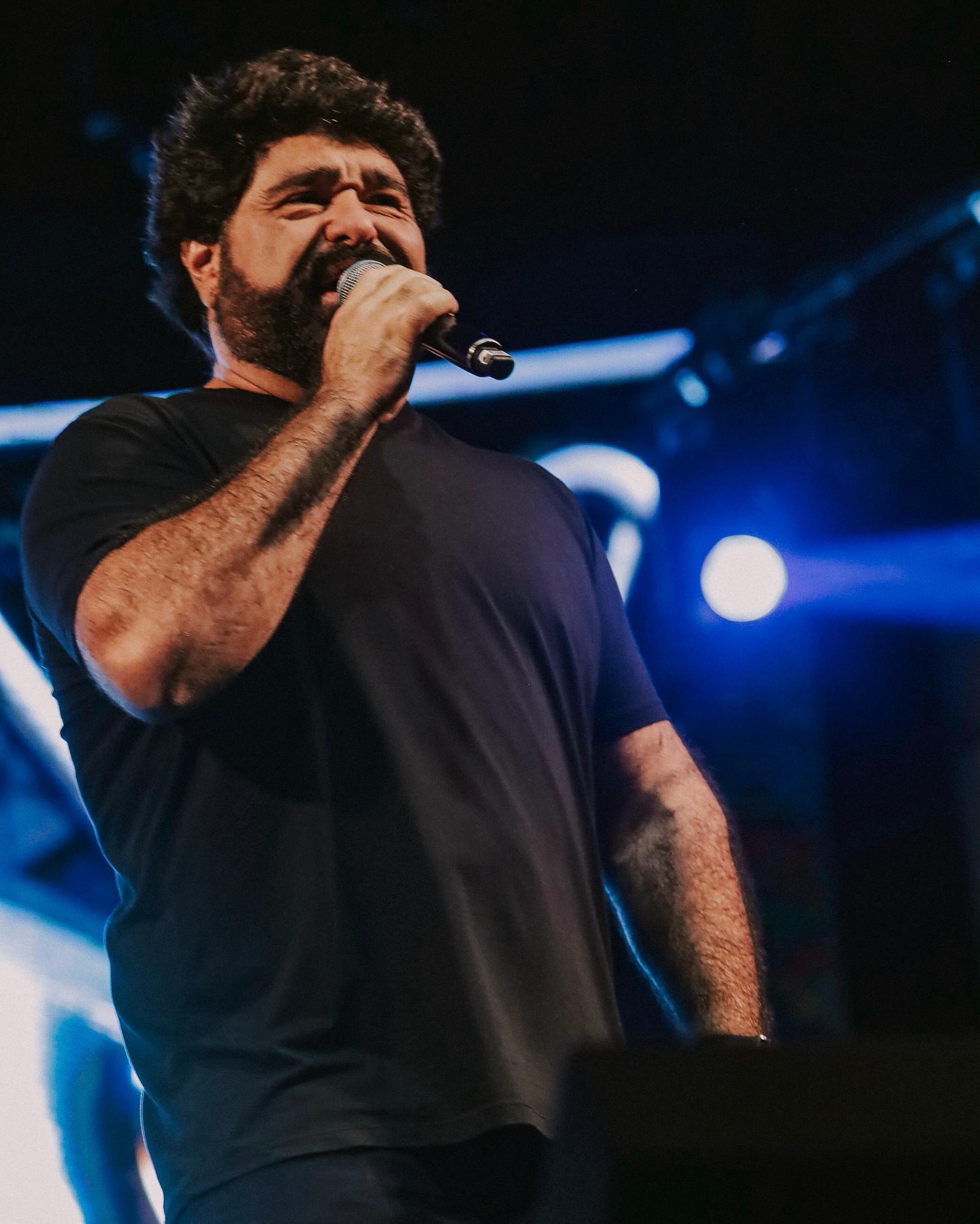 Michel Teló e parceiros promovem show inédito e nostálgico em Curitiba