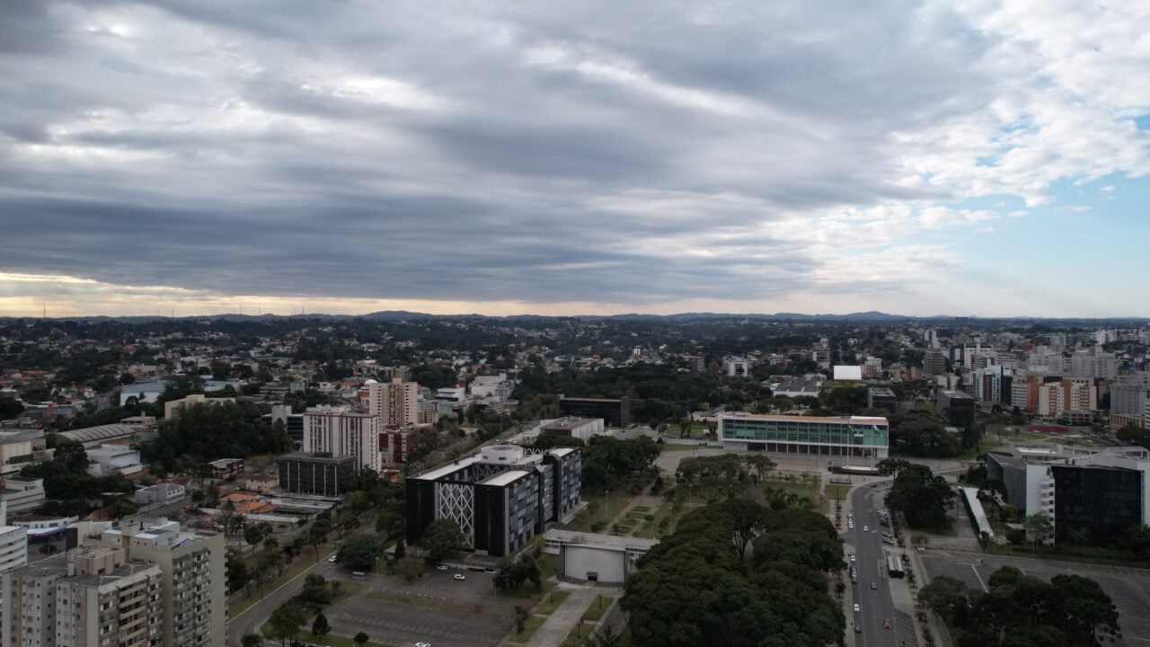 Paraná Enfrenta Reviravolta Climática com Queda Brusca nas Temperaturas