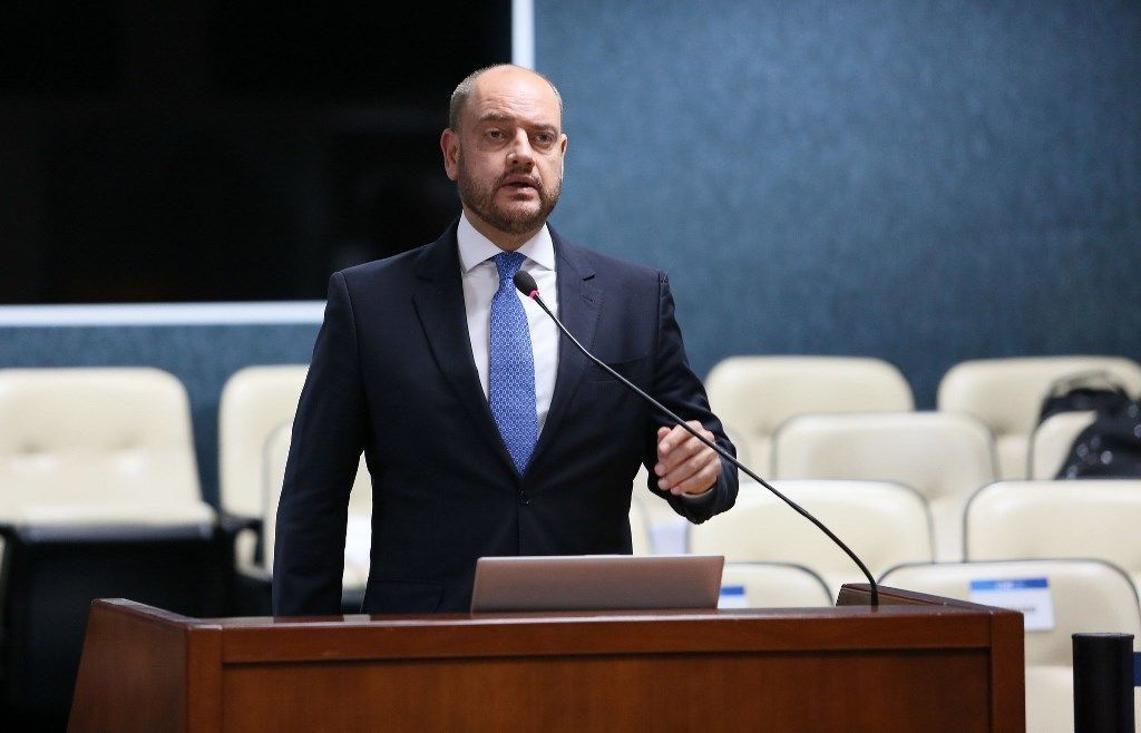 Governador Couto mantém aprovação acima de 50% no RJ, revela Paraná Pesquisas