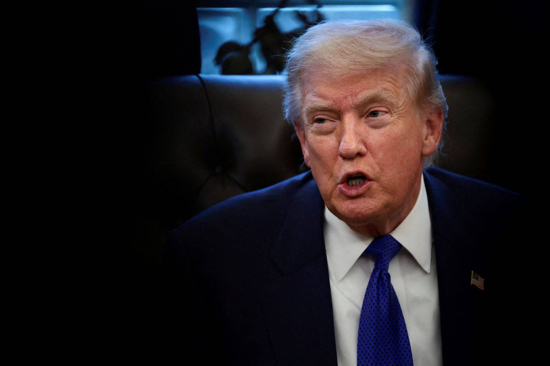 Trump se proclama ‘banqueiro’ do Irã e ameaça economia como arma de guerra