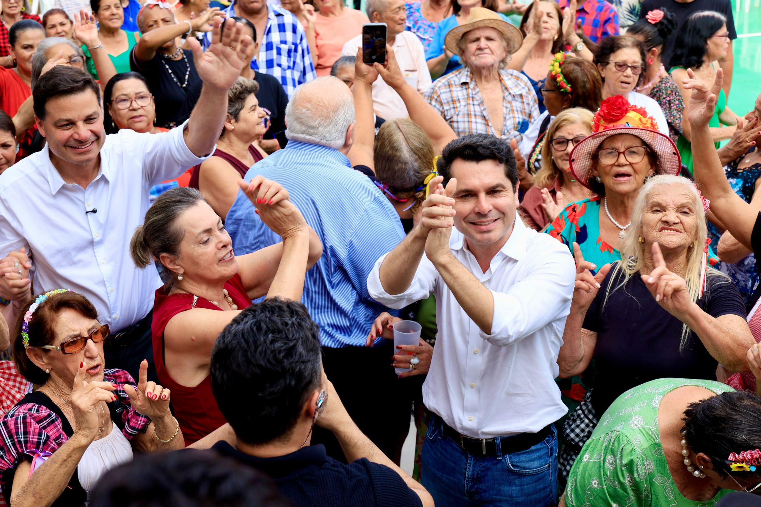 Alexandre Curi Assumem Liderança na Pesquisa Quaest para Senado no Paraná