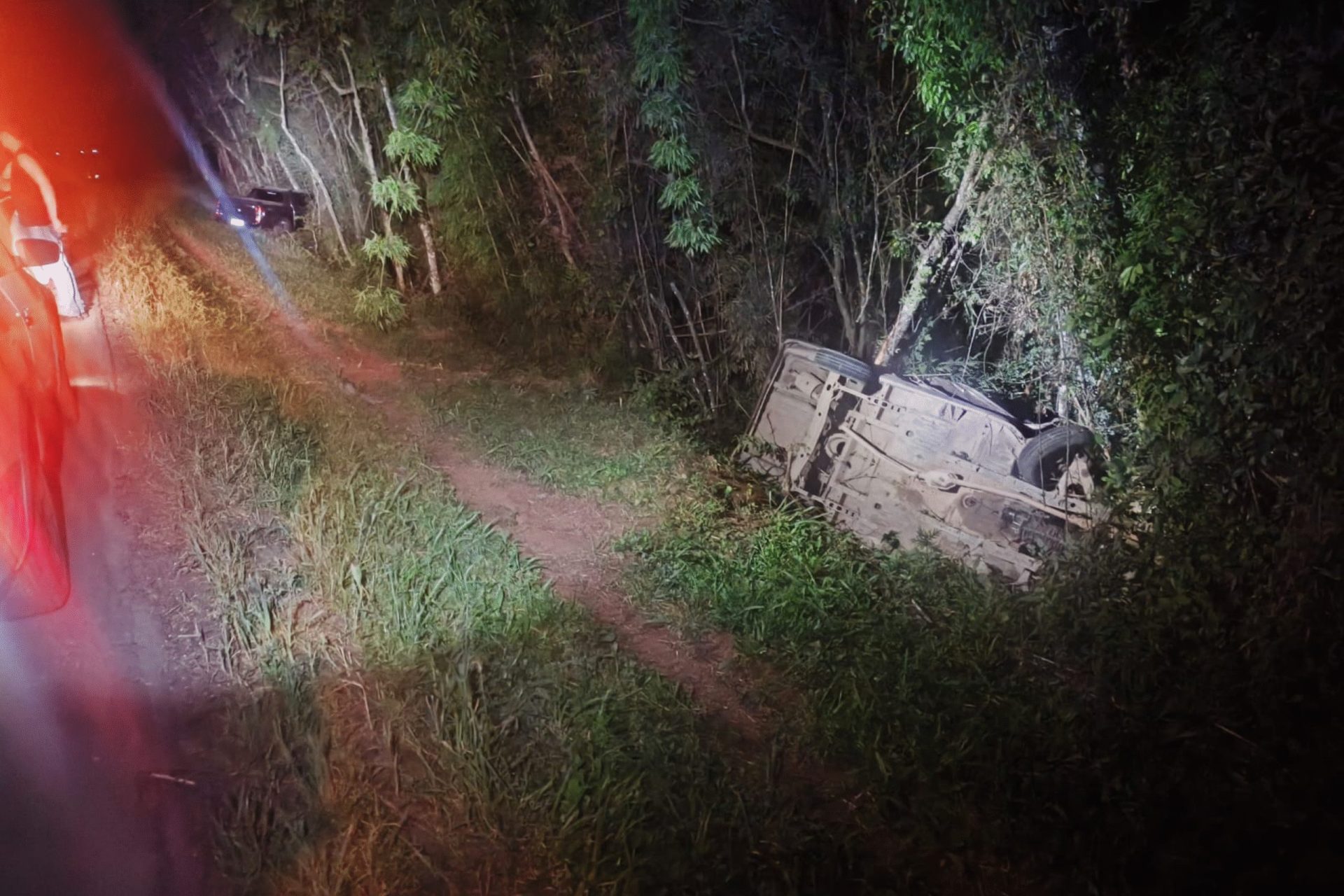 Motorista foge após bater em carro de adolescente no Paraná