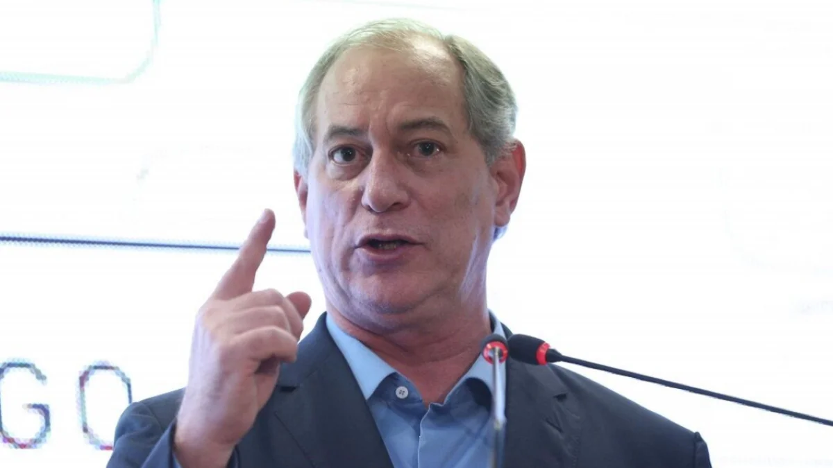 Ciro Gomes destaca talento de Renan Santos e mantém diálogo com presidenciáveis