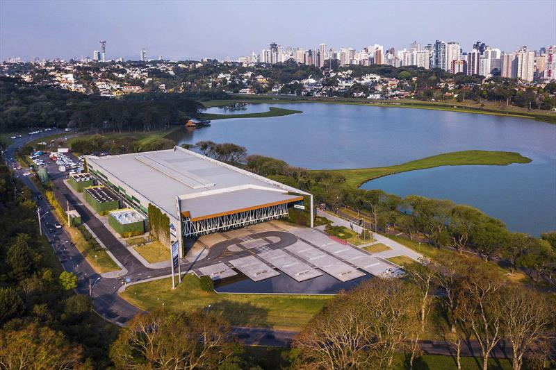 Curitiba reforça economia local com Feira do Negócio Viacredi