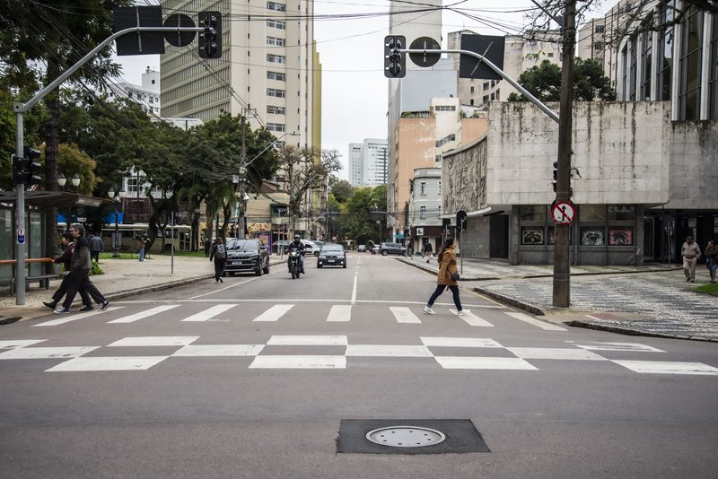Curitiba inicia obra de calçadão no Centro com bloqueios e desvios