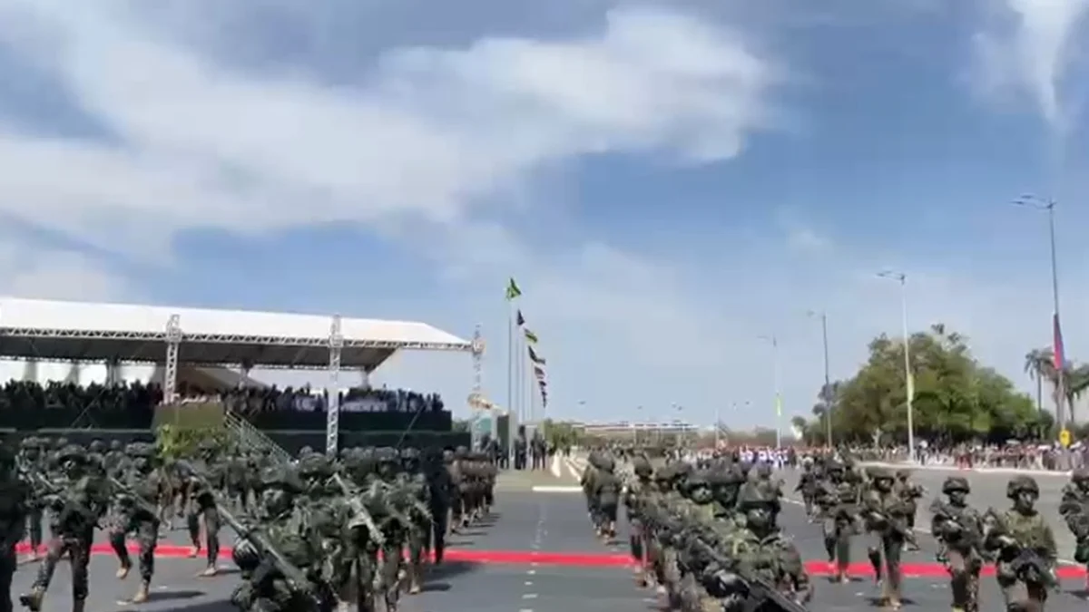 Com Lula, comandante do Exército pressiona por investimentos e anuncia entrada feminina
