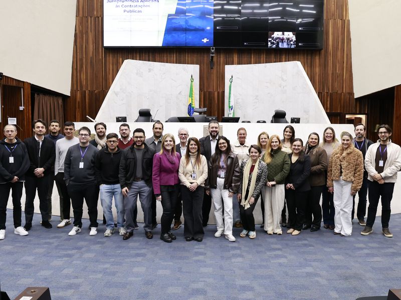 Assembleia do Paraná reforça controle em compras com curso do Sebrae