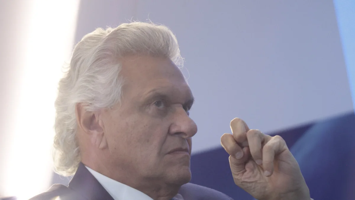 Caiado Foge de Detalhes Cruciais Sobre Reforma da Previdência