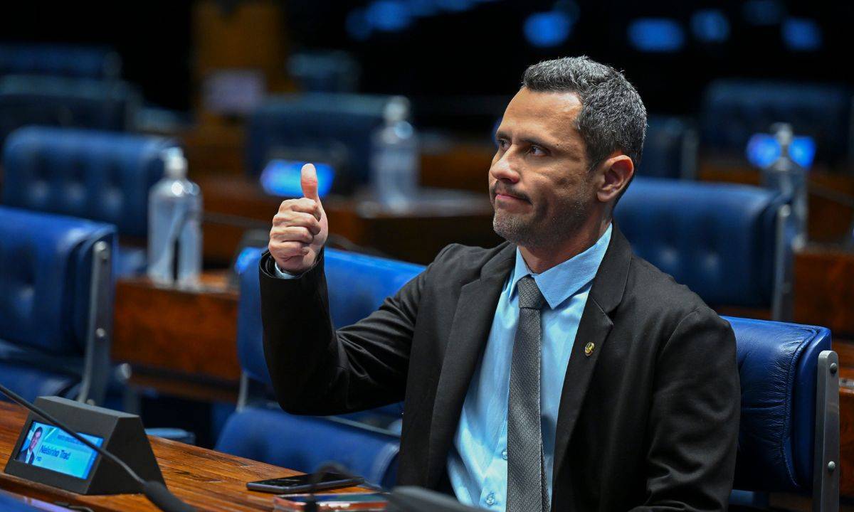 Cleitinho ataca custo de vida e desafia sistema em propaganda eleitoral em MG