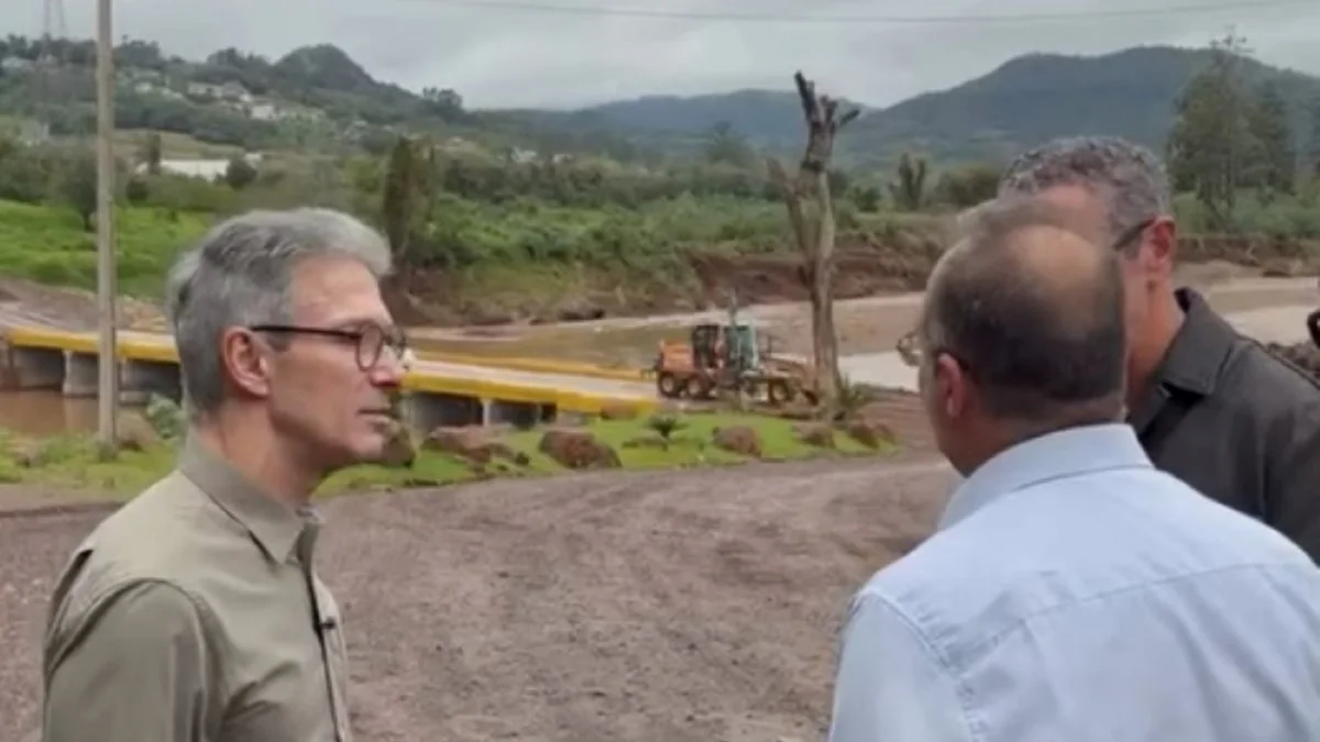Zema explora tragédia no RS e tenta capitalizar com reconstrução voluntária