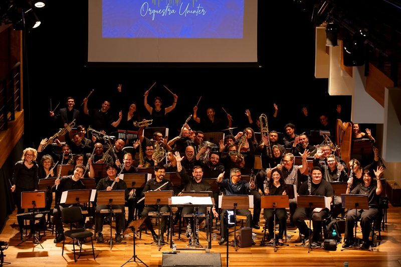 Orquestra Uninter promove concerto solidário com trilhas clássicas em Curitiba