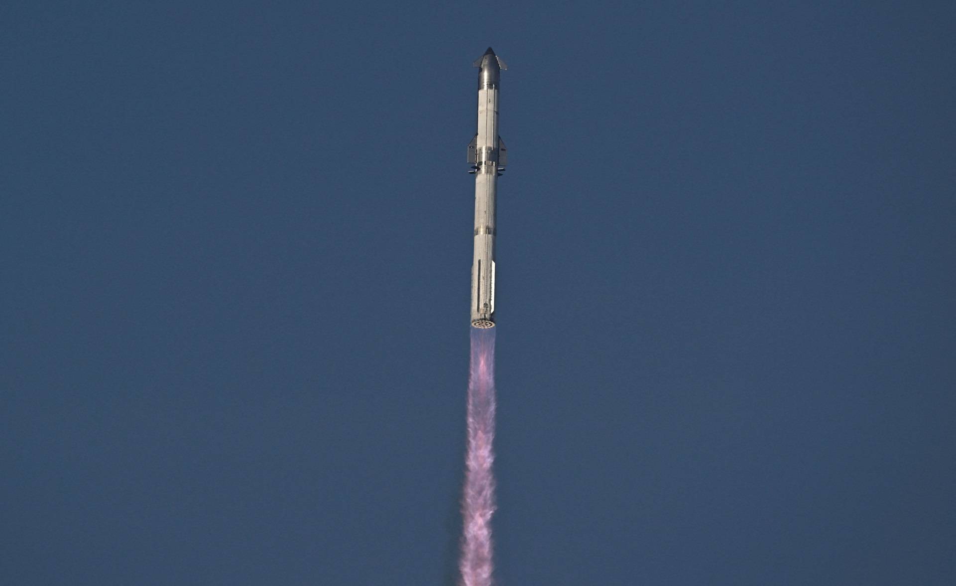 Falha no motor da Starship pode atrasar cronograma lunar da Nasa