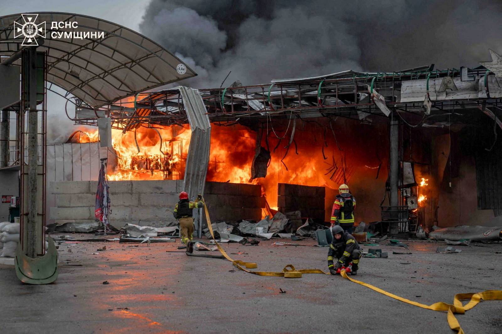 Ataques russos na Ucrânia deixam 8 mortos e dezenas de feridos