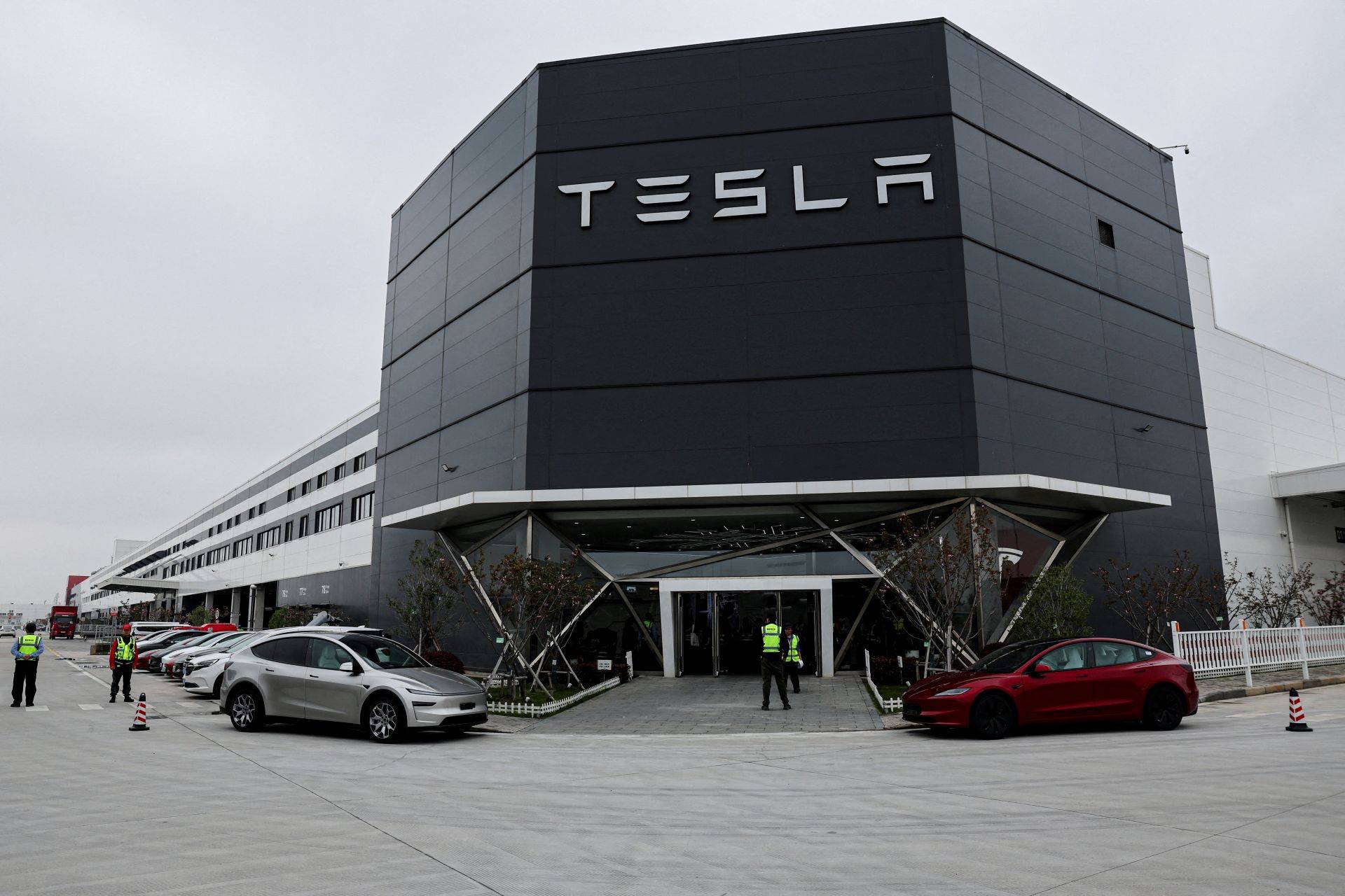 Tesla agenda evento para apresentar Roadster de nova geração
