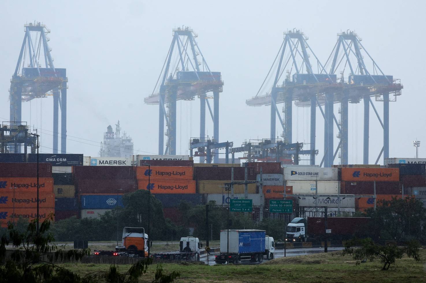 Brasil e EUA criam grupo para negociar tarifas e ampliar comércio