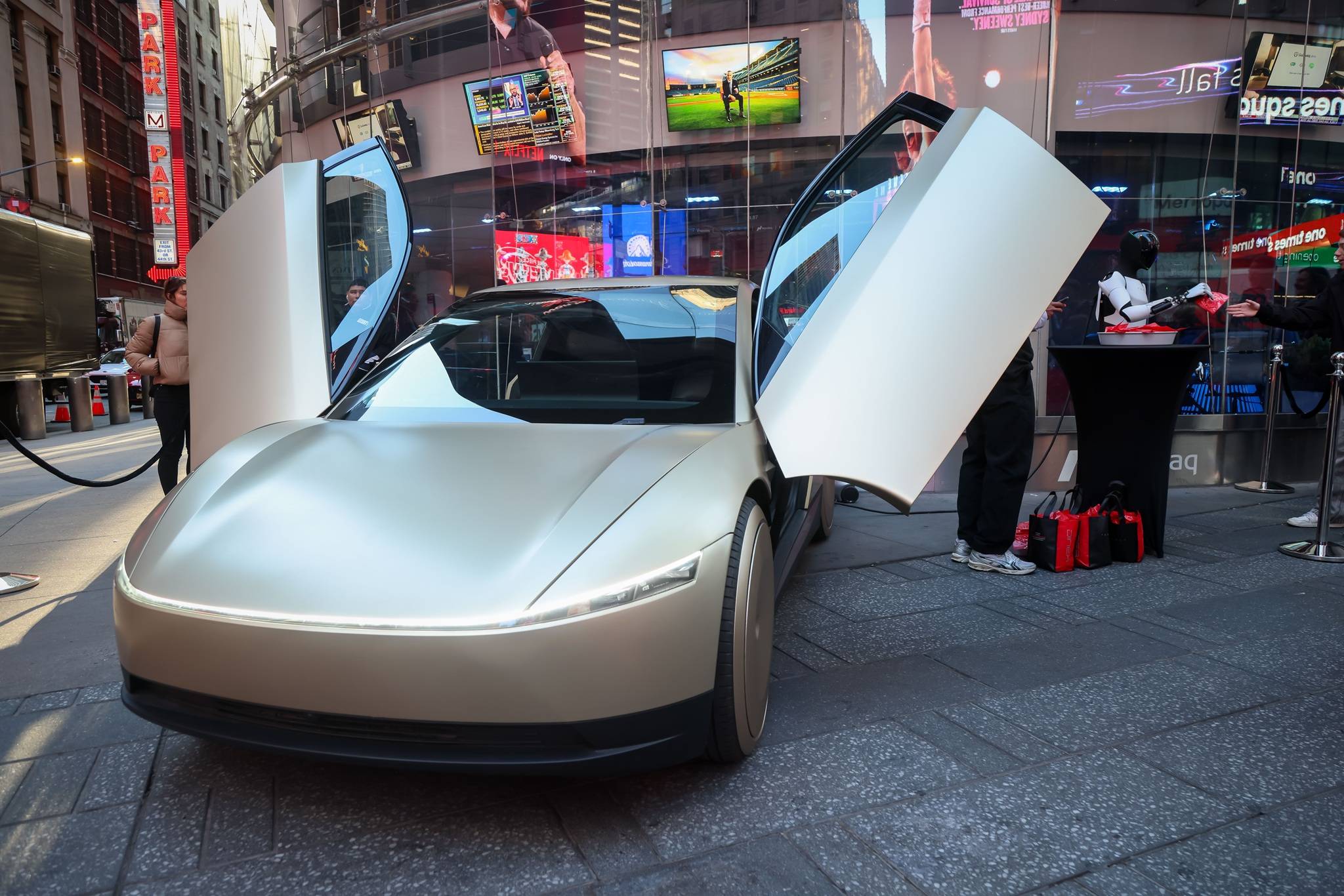 Tesla aposta em robotáxi sem volante para dominar mercado de IA automotiva