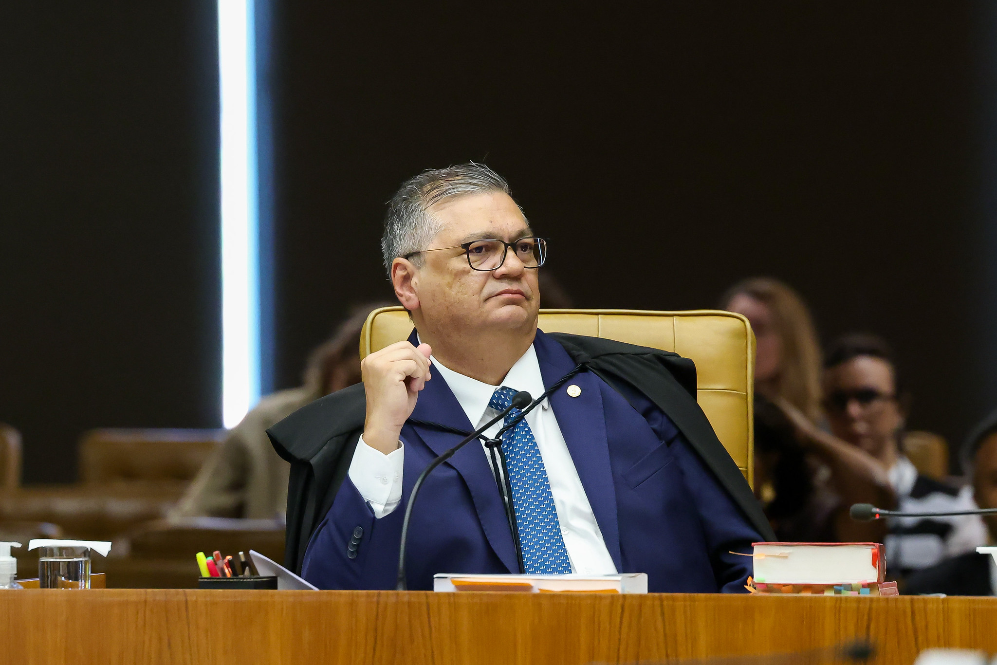 Ministro Dino manda União rever regra que facilita emaranhamento em fundos de investimento