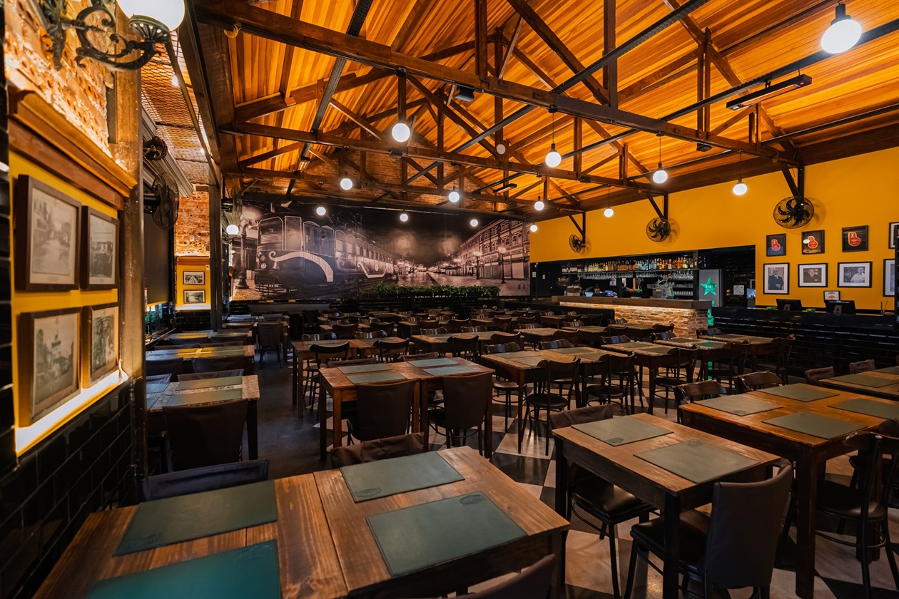 Restaurante Imperial completa 60 anos e mantém tradição no Centro de Curitiba