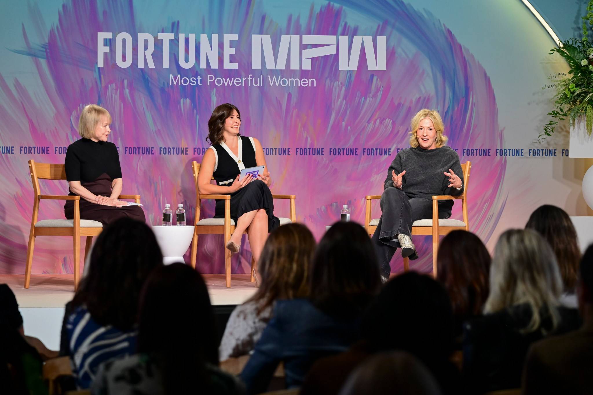 Brené Brown destaca liderança humana como diferencial na era da inteligência artificial